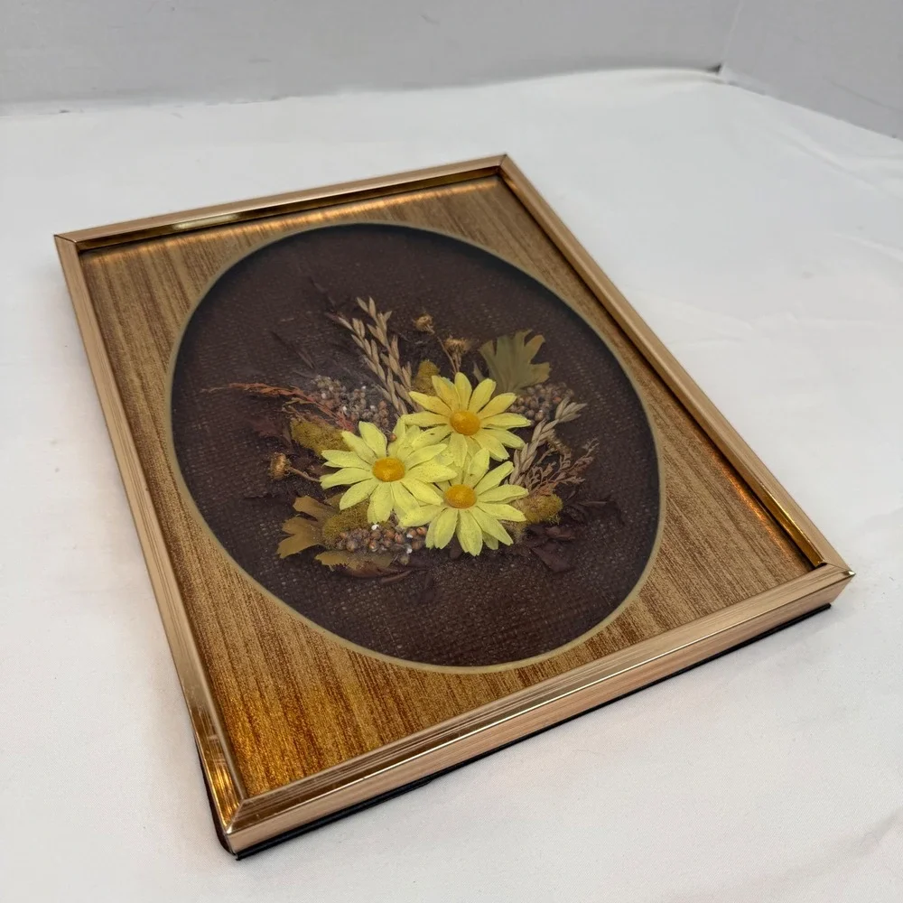 Vintage Kim Originals Mary Bentch 3D Dried Floral Shadow Box Gold Frame 8x10